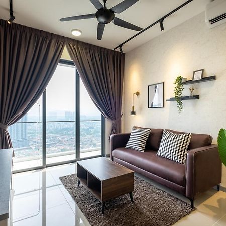 Апартаменти Contemporary United Point 6 Pax 现代风格 Desa Park & Mont Kiara Куала-Лумпур Екстер'єр фото