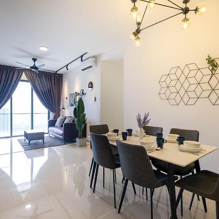 Апартаменти Contemporary United Point 6 Pax 现代风格 Desa Park & Mont Kiara Куала-Лумпур Екстер'єр фото