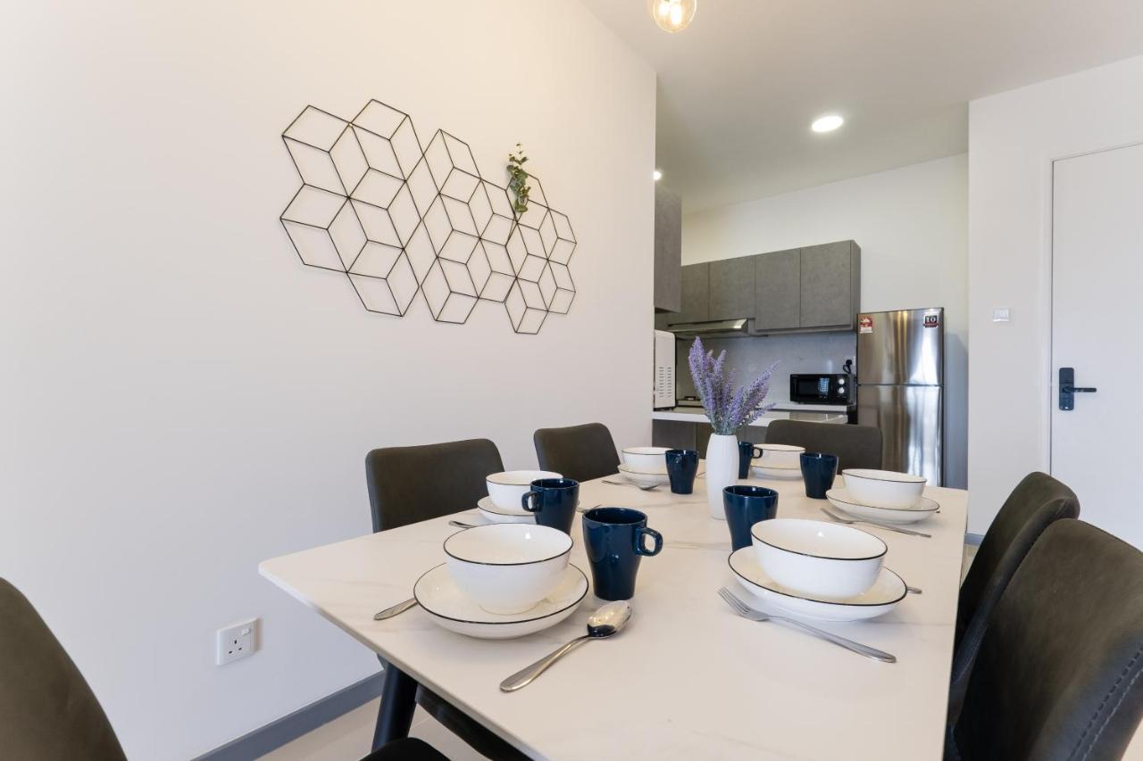 Апартаменти Contemporary United Point 6 Pax 现代风格 Desa Park & Mont Kiara Куала-Лумпур Екстер'єр фото